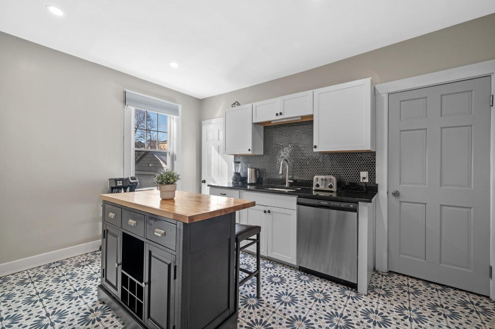Roslindale Village Condos Бостон Экстерьер фото